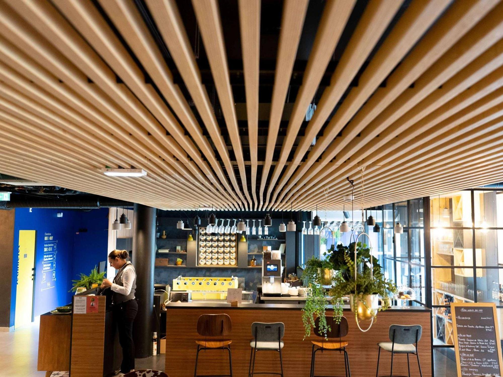 ホテル Ibis Styles Dreux Centre Gare エクステリア 写真