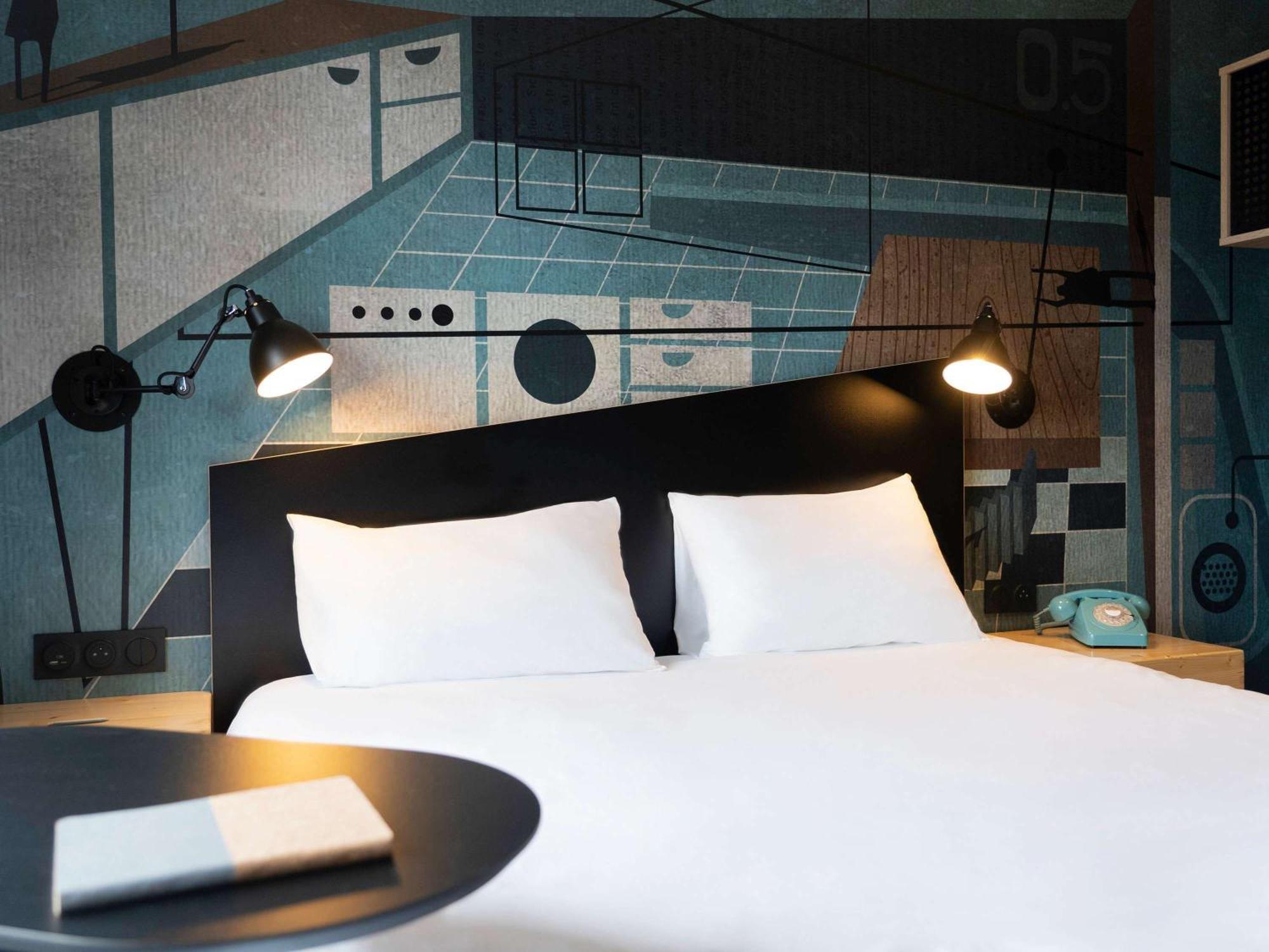 ホテル Ibis Styles Dreux Centre Gare エクステリア 写真