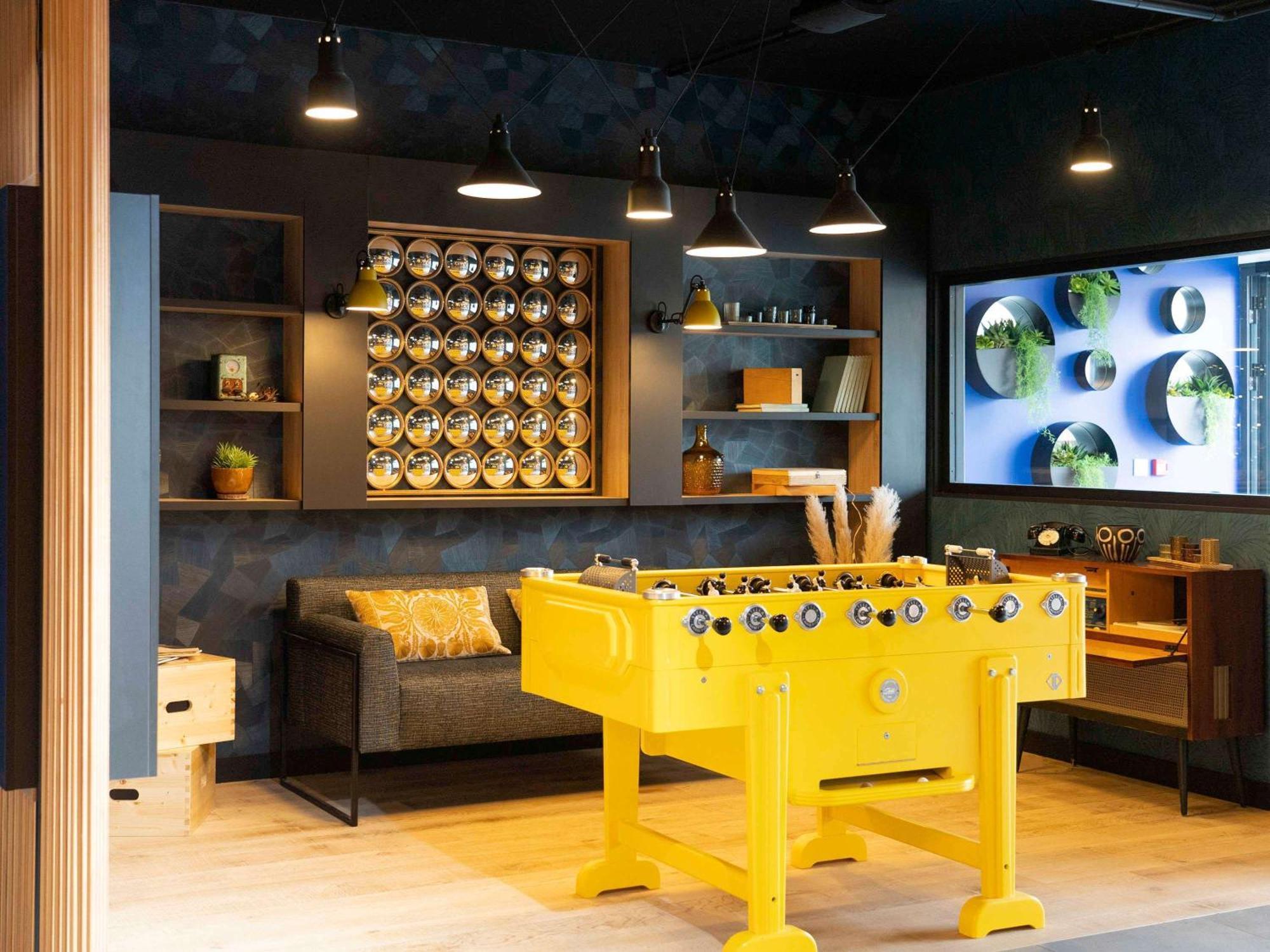 ホテル Ibis Styles Dreux Centre Gare エクステリア 写真