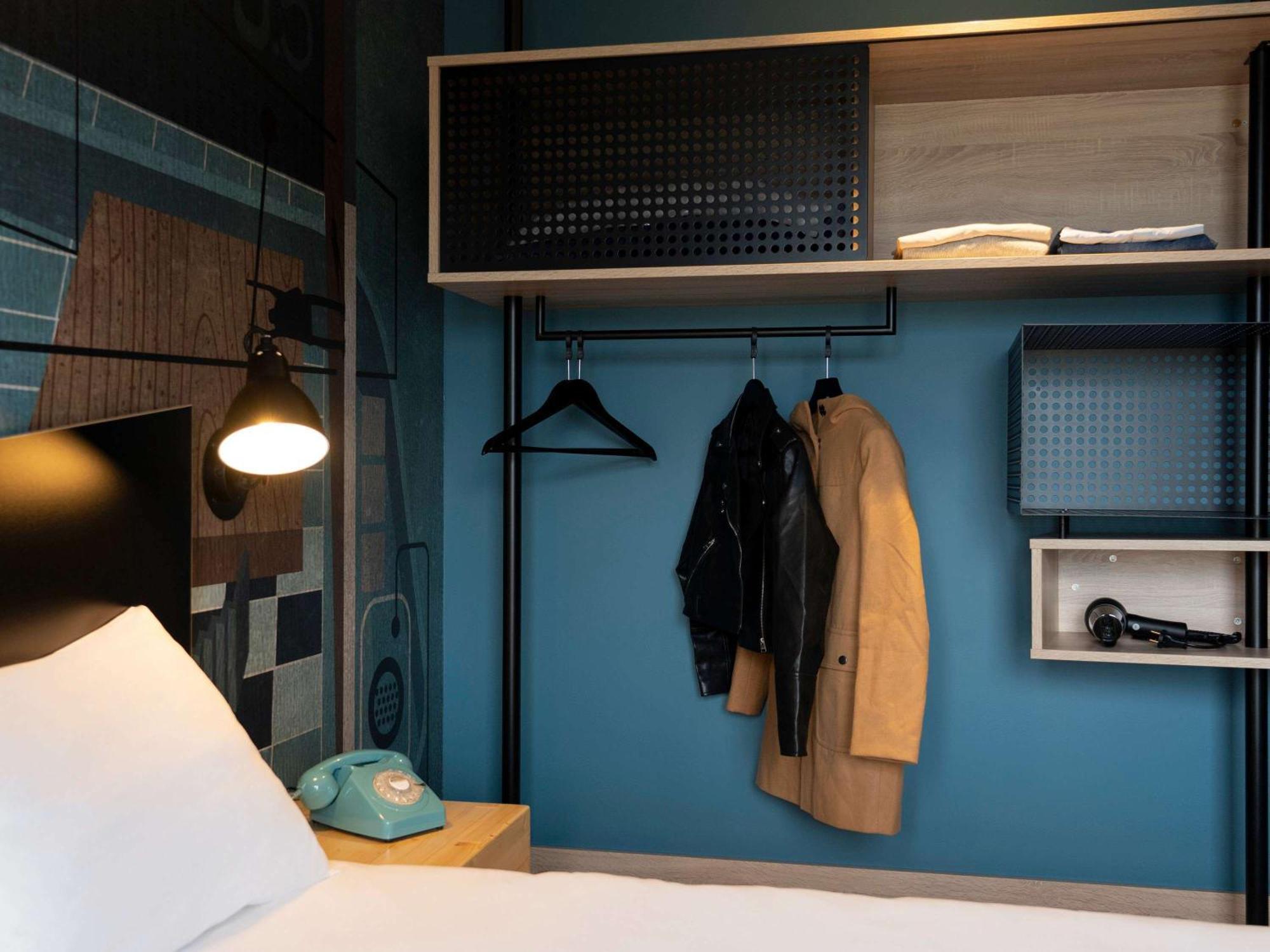 ホテル Ibis Styles Dreux Centre Gare エクステリア 写真