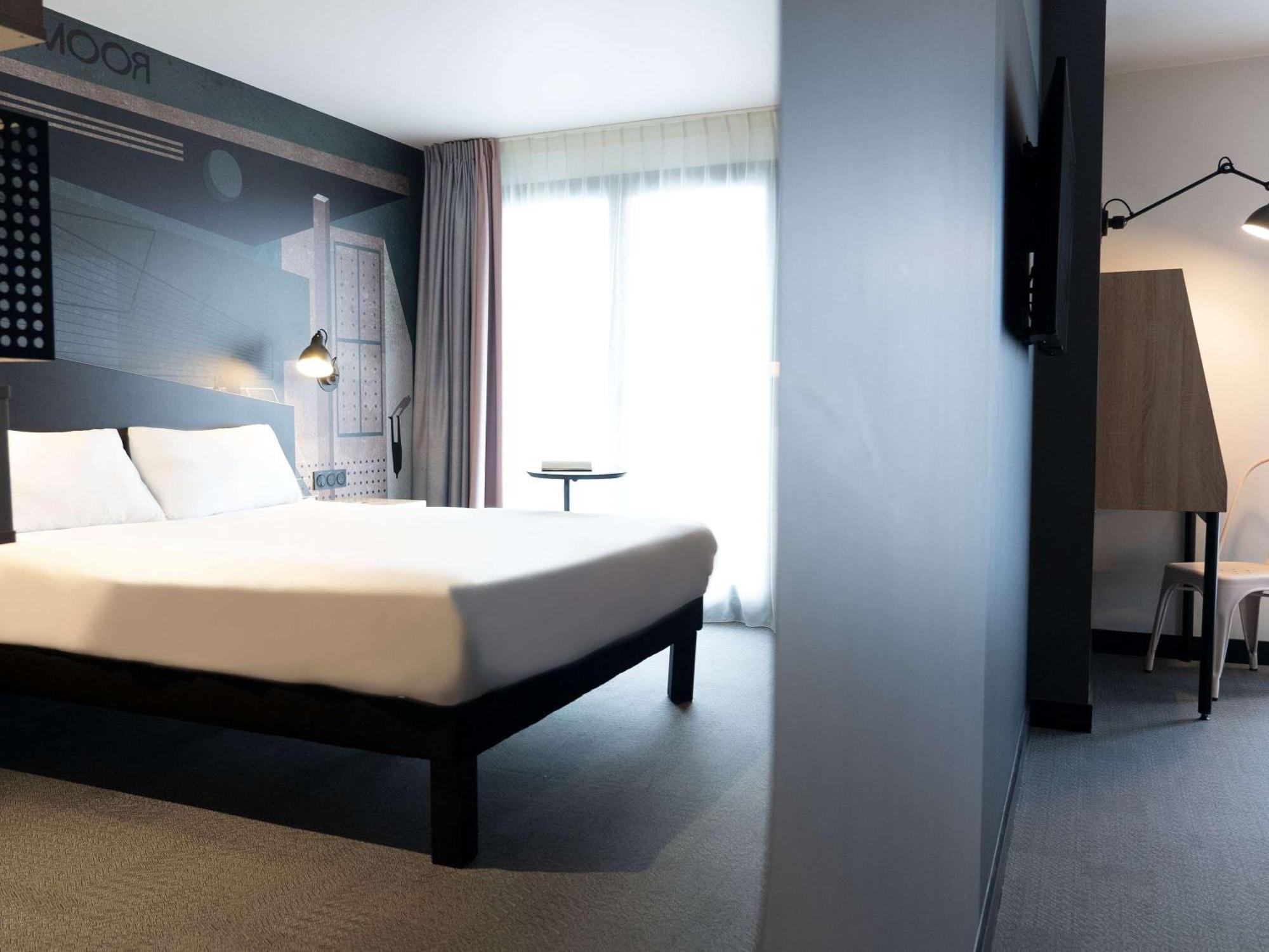 ホテル Ibis Styles Dreux Centre Gare エクステリア 写真