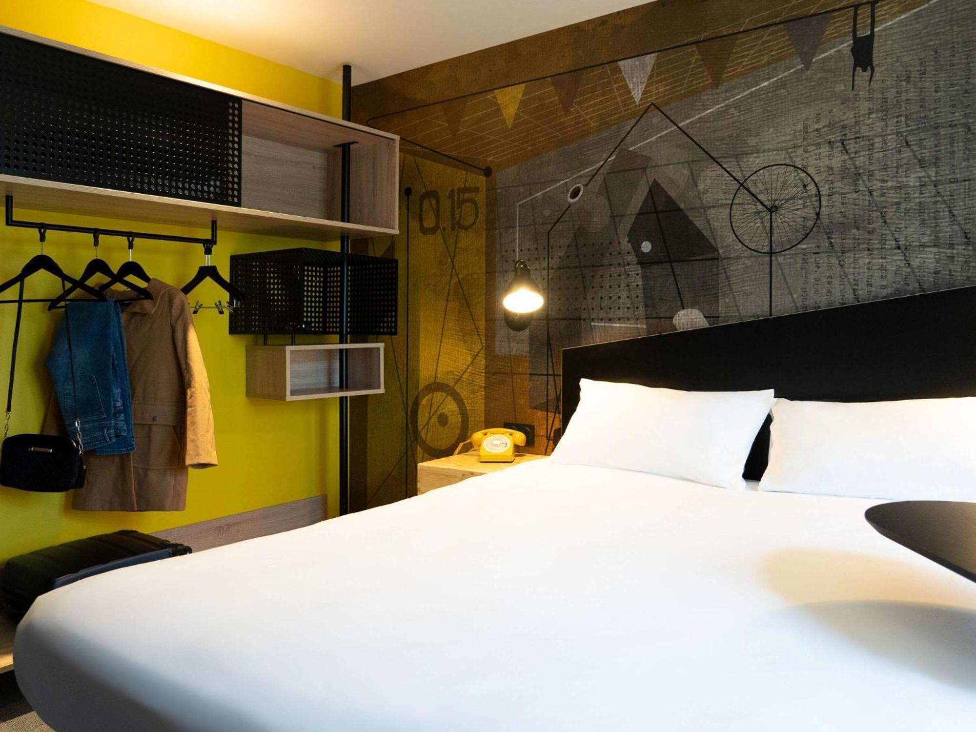 ホテル Ibis Styles Dreux Centre Gare エクステリア 写真