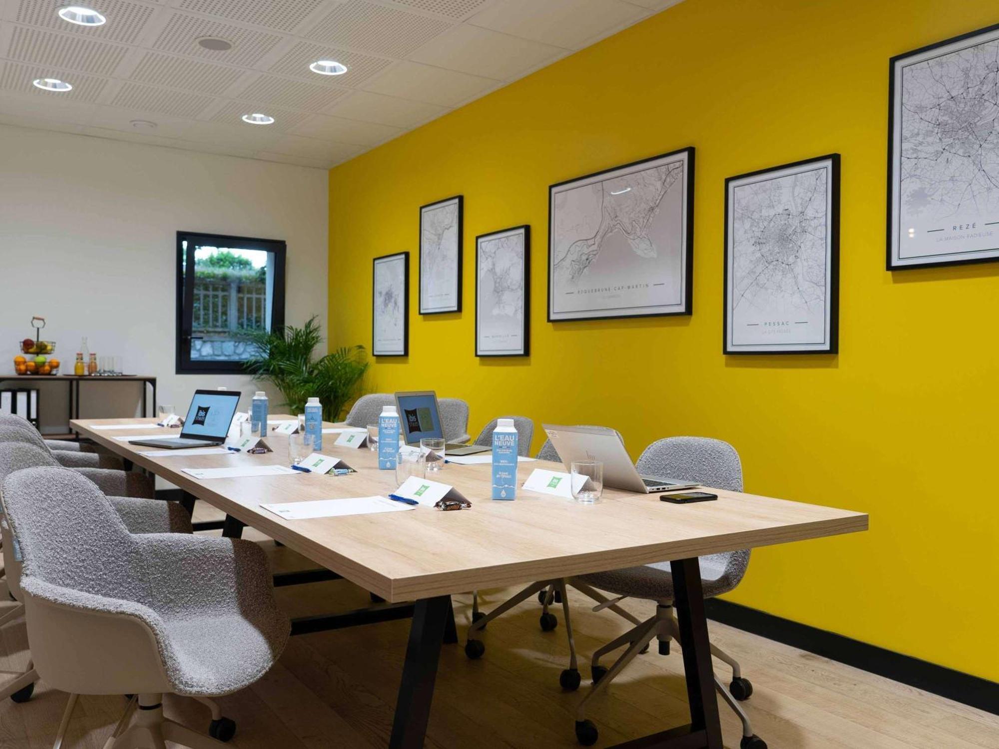 ホテル Ibis Styles Dreux Centre Gare エクステリア 写真