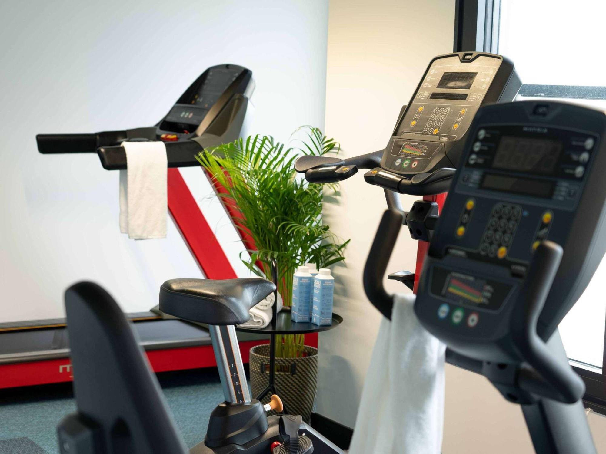 ホテル Ibis Styles Dreux Centre Gare エクステリア 写真